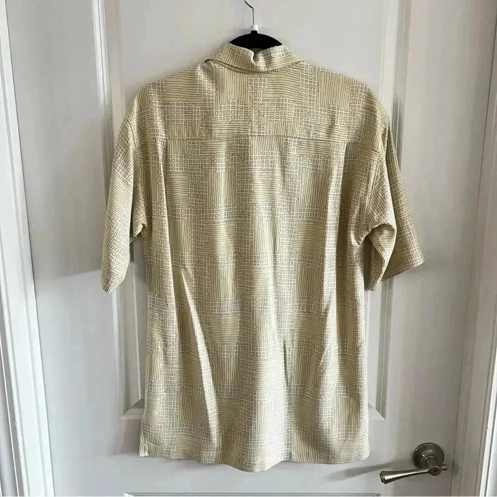 Tommy Bahama Silk Button Up Shirt Size Small - Picture 5 of 5